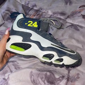 Griffey’s Nike